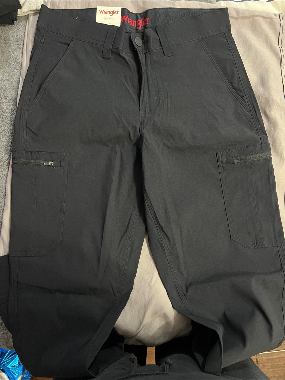 Wrangler Men’s Tech Chinos in Black 32X32 long